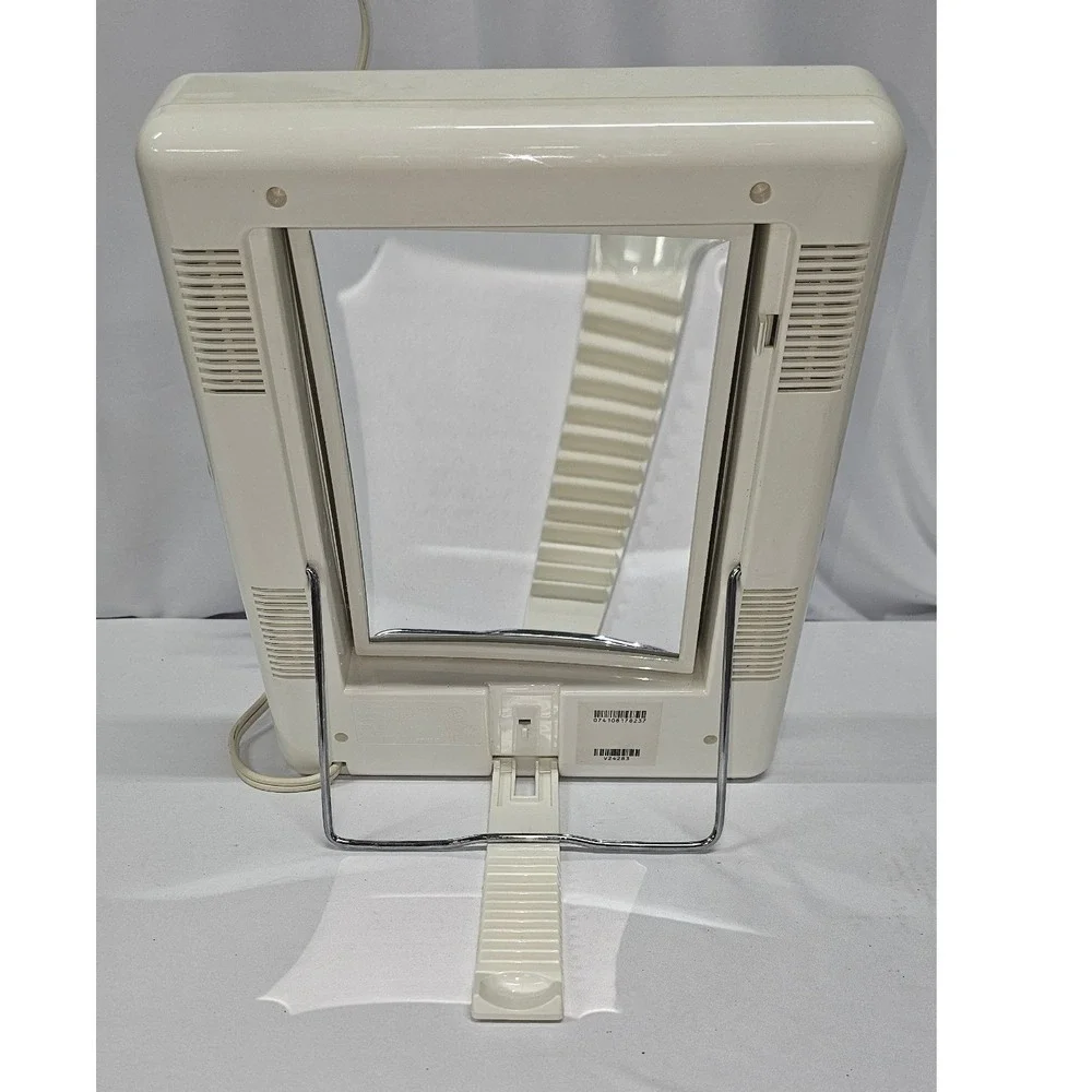 Conair TM7LX Tri-Panel Lighted Makeup Mirror White Tabletop Vanity 4 Settings